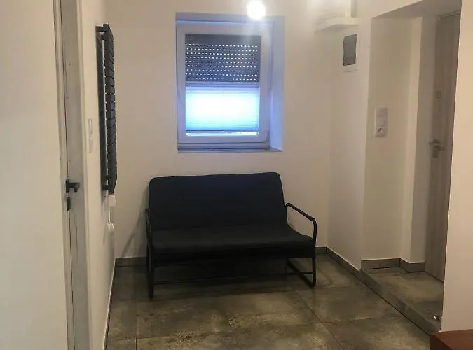 Blisko Teatru 2 Апартаменты Валбжих